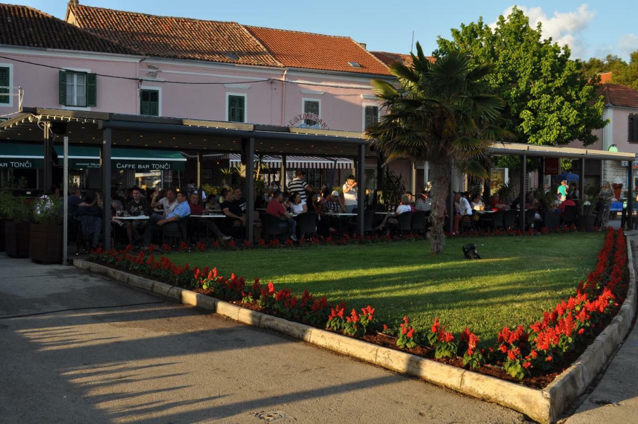 Apartman Lana Biograd Na Moru Exterior photo